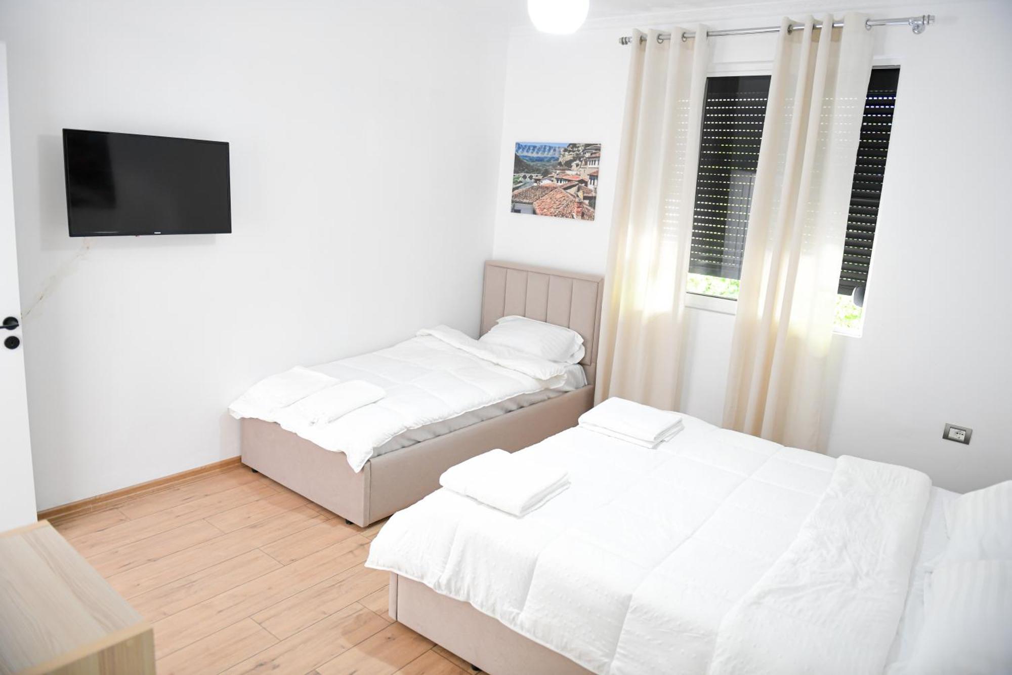 Hotel Villa Edis Berat Exterior photo