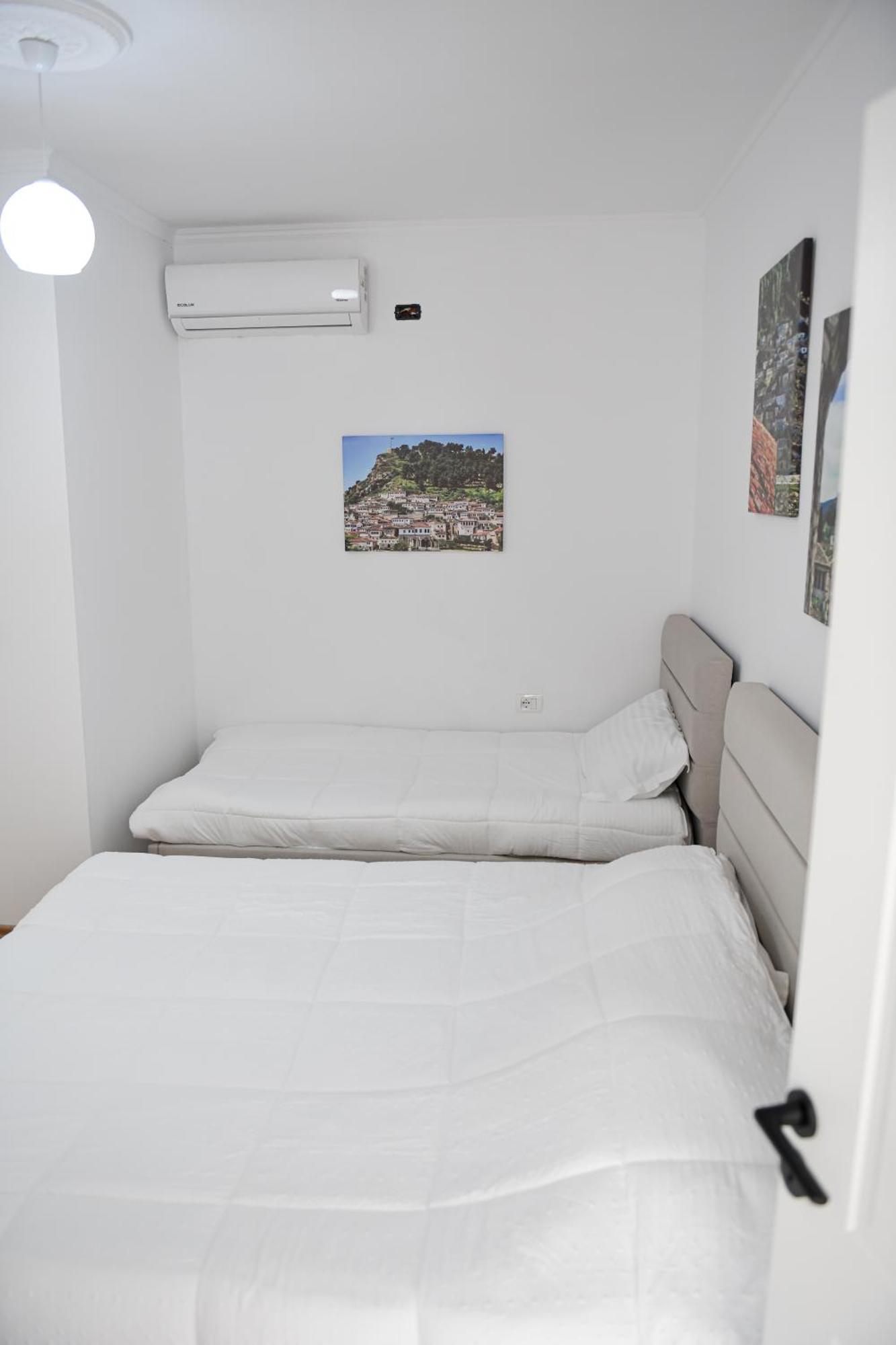 Hotel Villa Edis Berat Exterior photo
