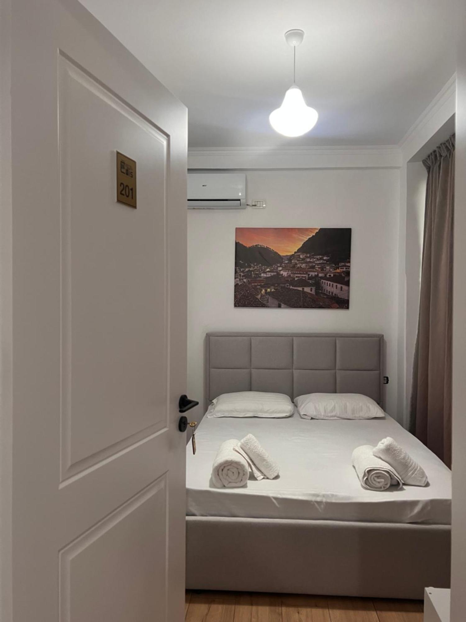 Hotel Villa Edis Berat Exterior photo